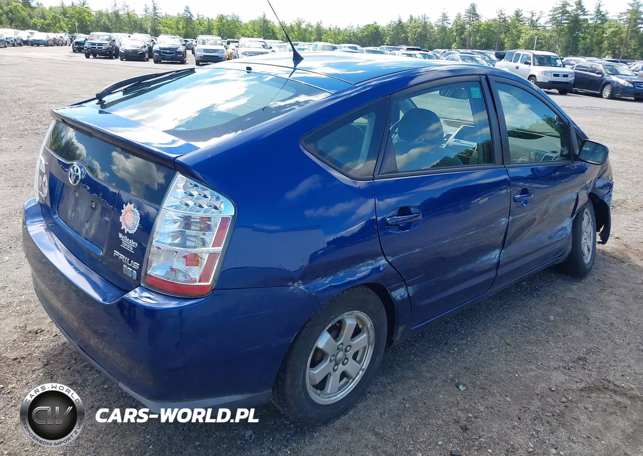 2008 Toyota Prius VIN:JTDKB20UX87799886 - 4