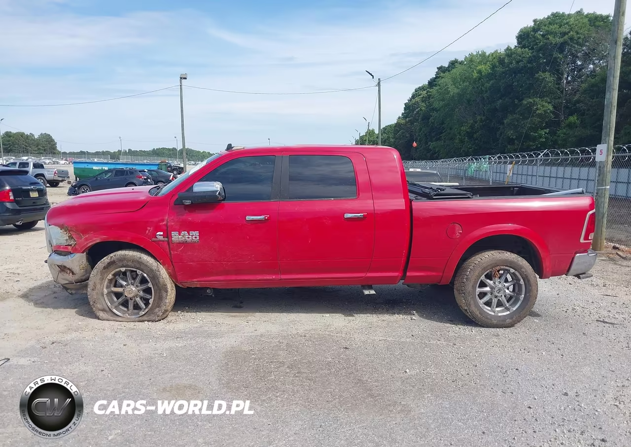 2015 Ram 2500 Laramie VIN:3C6UR5NL3FG603270 - 14