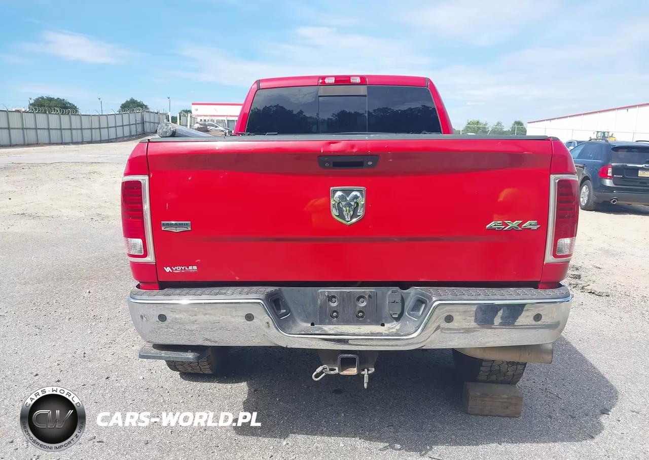 2015 Ram 2500 Laramie VIN:3C6UR5NL3FG603270 - 16