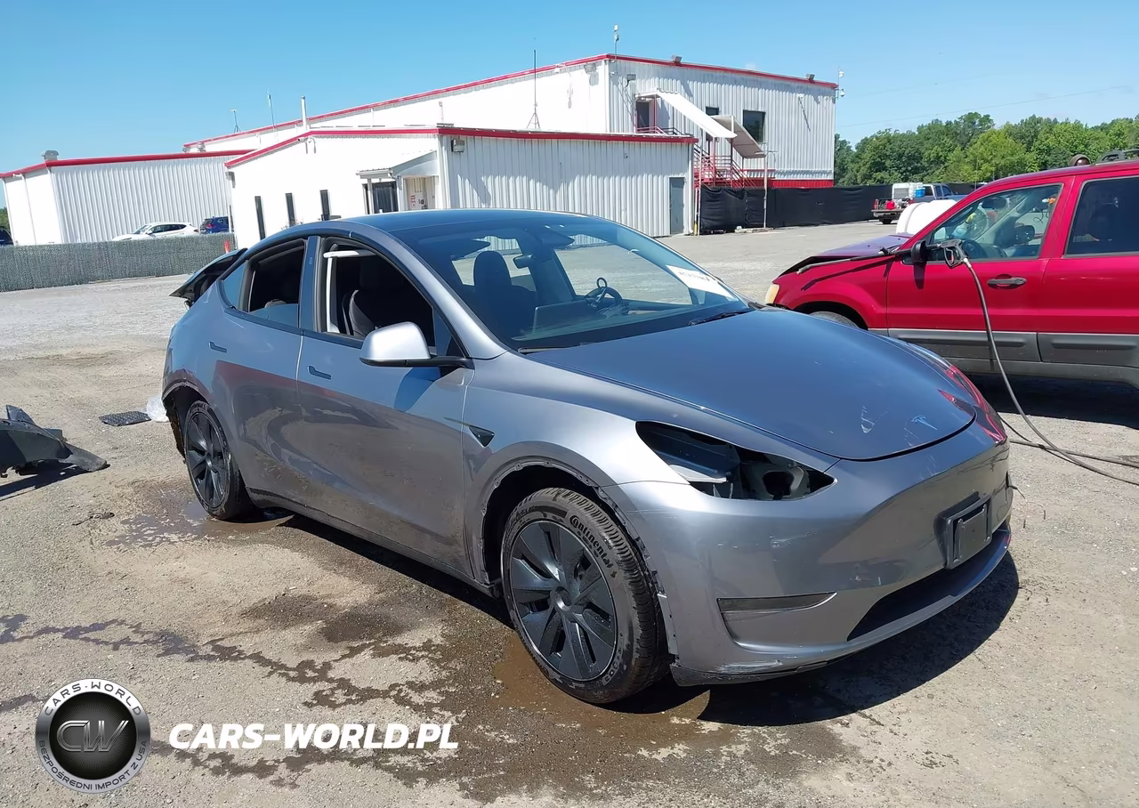 2025 Tesla Model Y Long Range Dual Motor Rear-Wheel Drive – zdjęcie 1 z 18