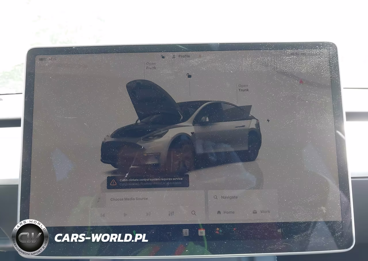 2025 Tesla Model Y Long Range Dual Motor Rear-Wheel Drive VIN:7SAYGDED3SF265651 - 18