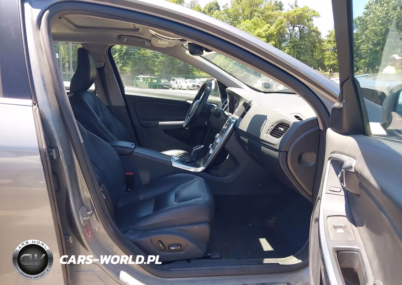 2016 Volvo S60 T5 Drive-E Premier VIN:YV126MFKXG2404245 - 5