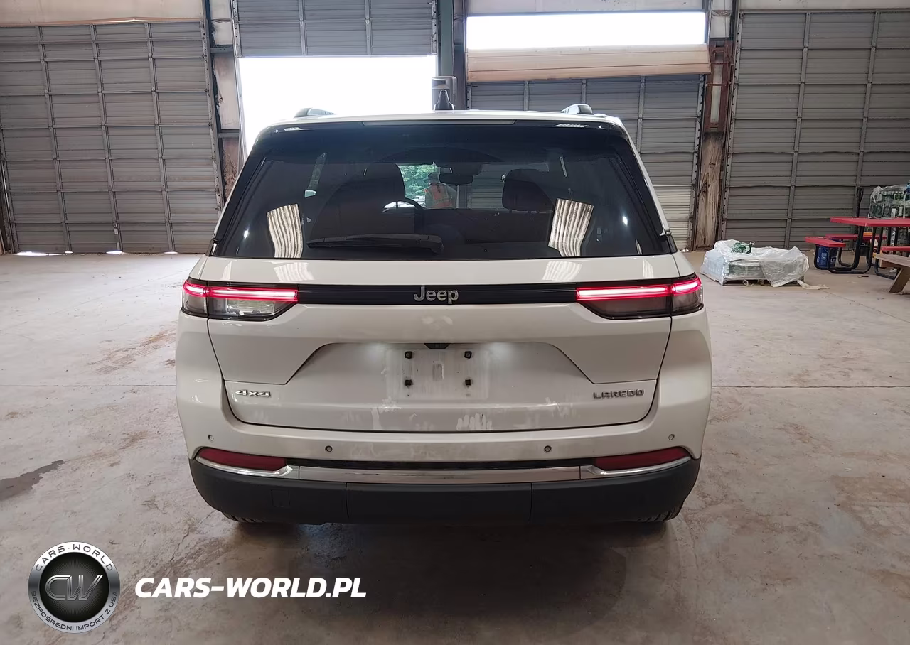 2023 Jeep Grand Cherokee Laredo 4X4 VIN:1C4RJHAG3P8886700 - 16
