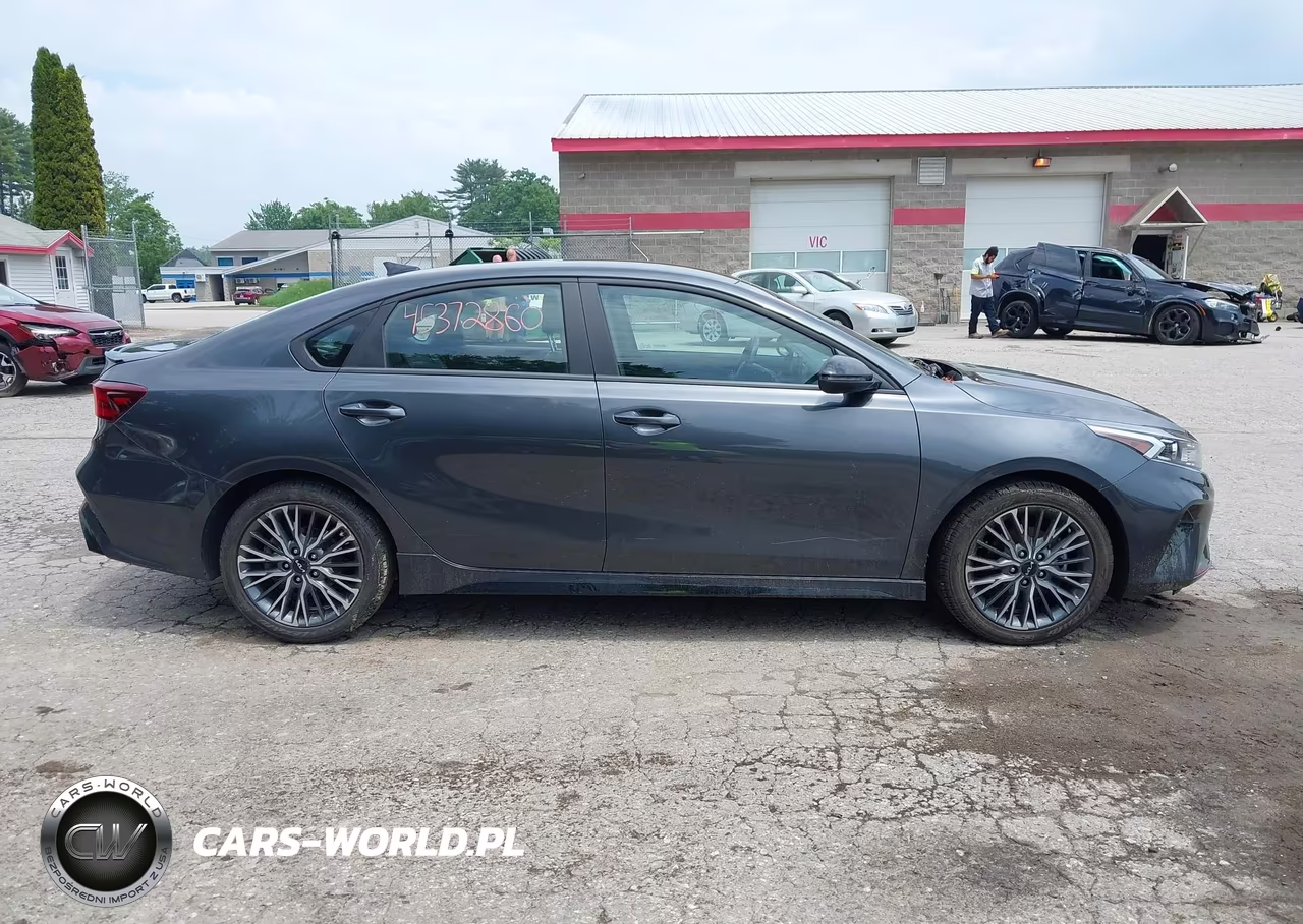 2023 Kia Forte Gt-Line VIN:3KPF54AD9PE672533 - 13