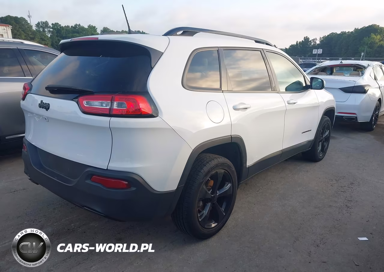 2018 Jeep Cherokee Latitude Fwd VIN:1C4PJLCB1JD580590 - 4