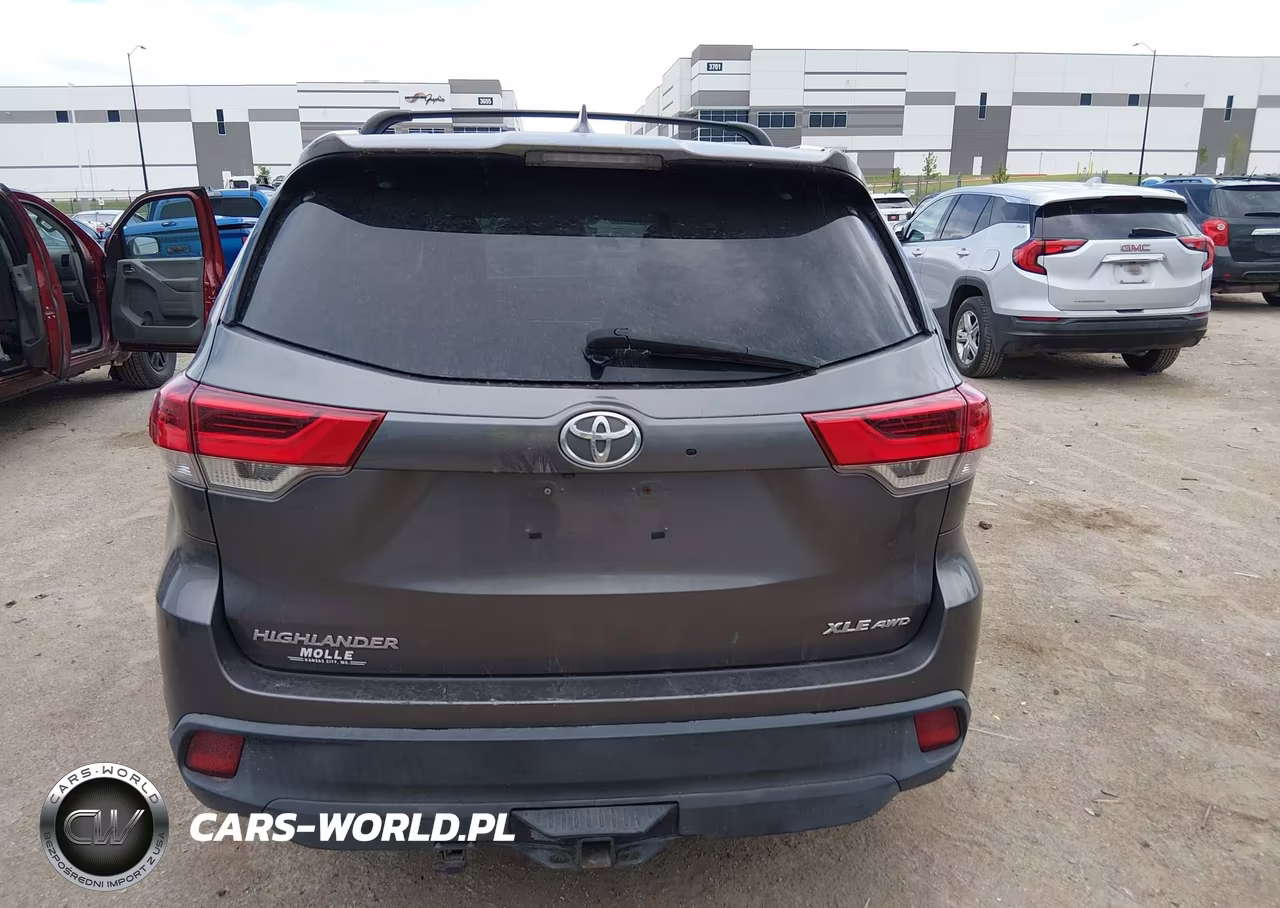 2018 TOYOTA HIGHLANDER SE VIN:5TDJZRFH8JS523194 - 16