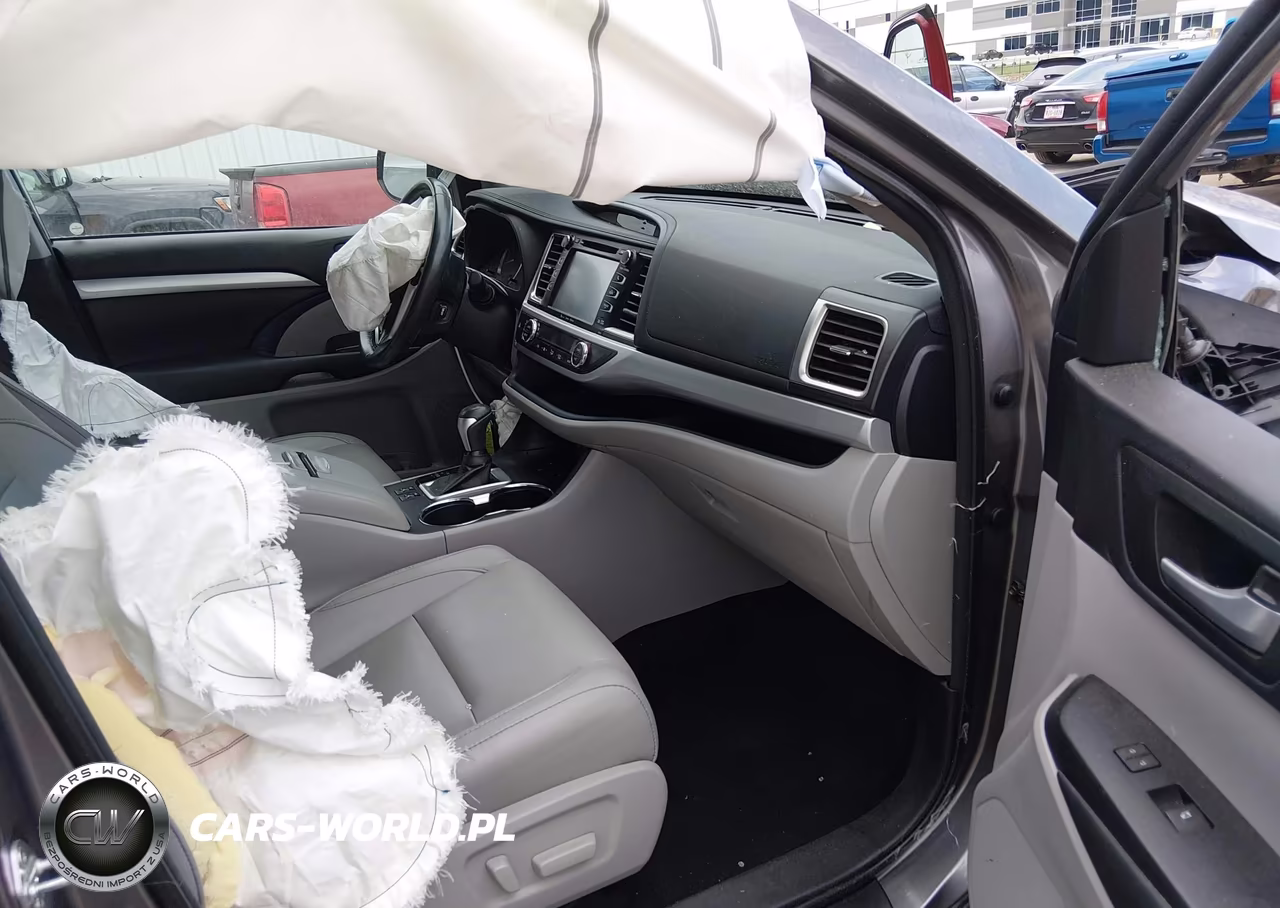 2018 TOYOTA HIGHLANDER SE VIN:5TDJZRFH8JS523194 - 5