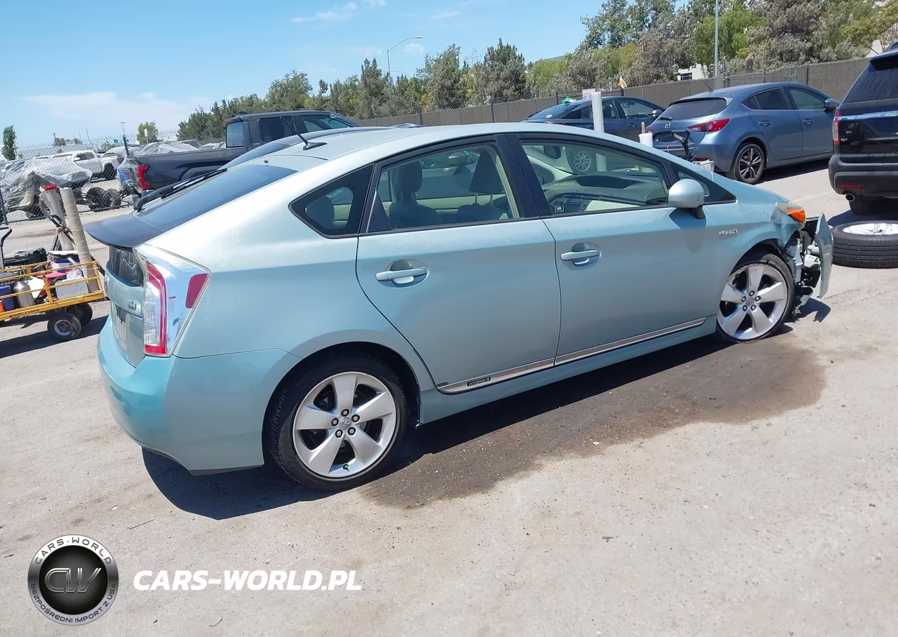2012 Toyota Prius Five VIN:JTDKN3DU3C1613253 - 4