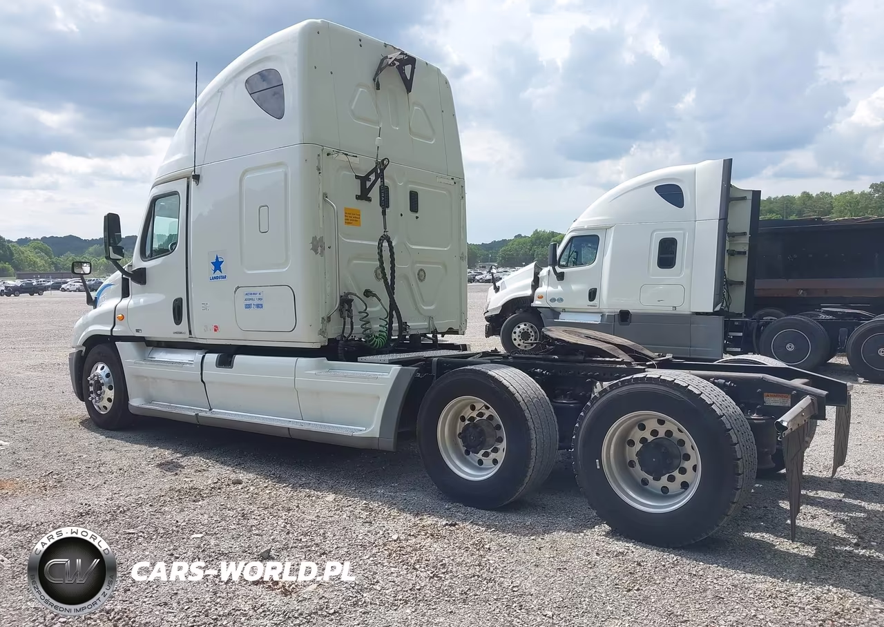 2011 Freightliner Cascadia 125 VIN:1FUJGLDRXBSBB9568 - 3