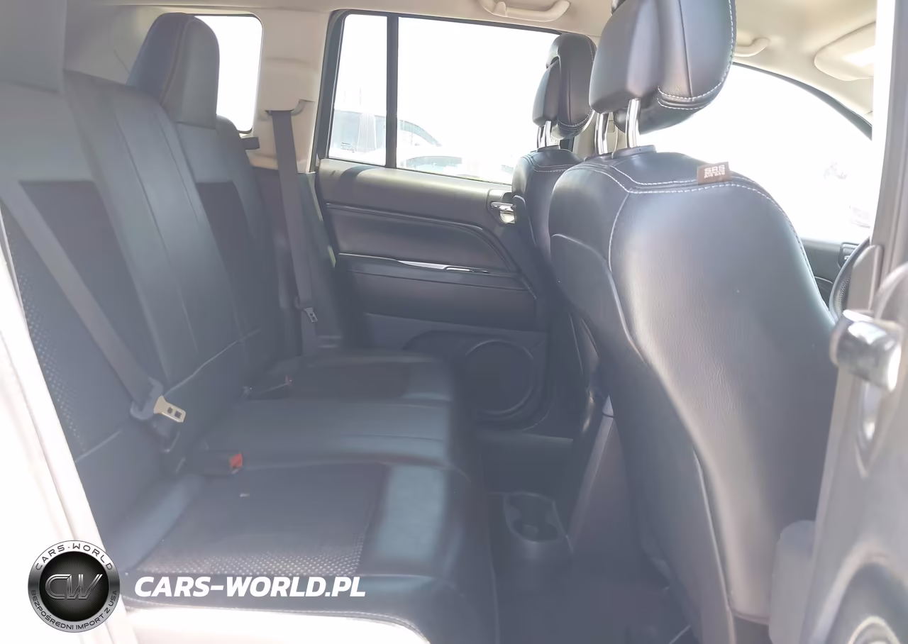 2016 Jeep Compass Latitude VIN:1C4NJCEA6GD614978 - 8