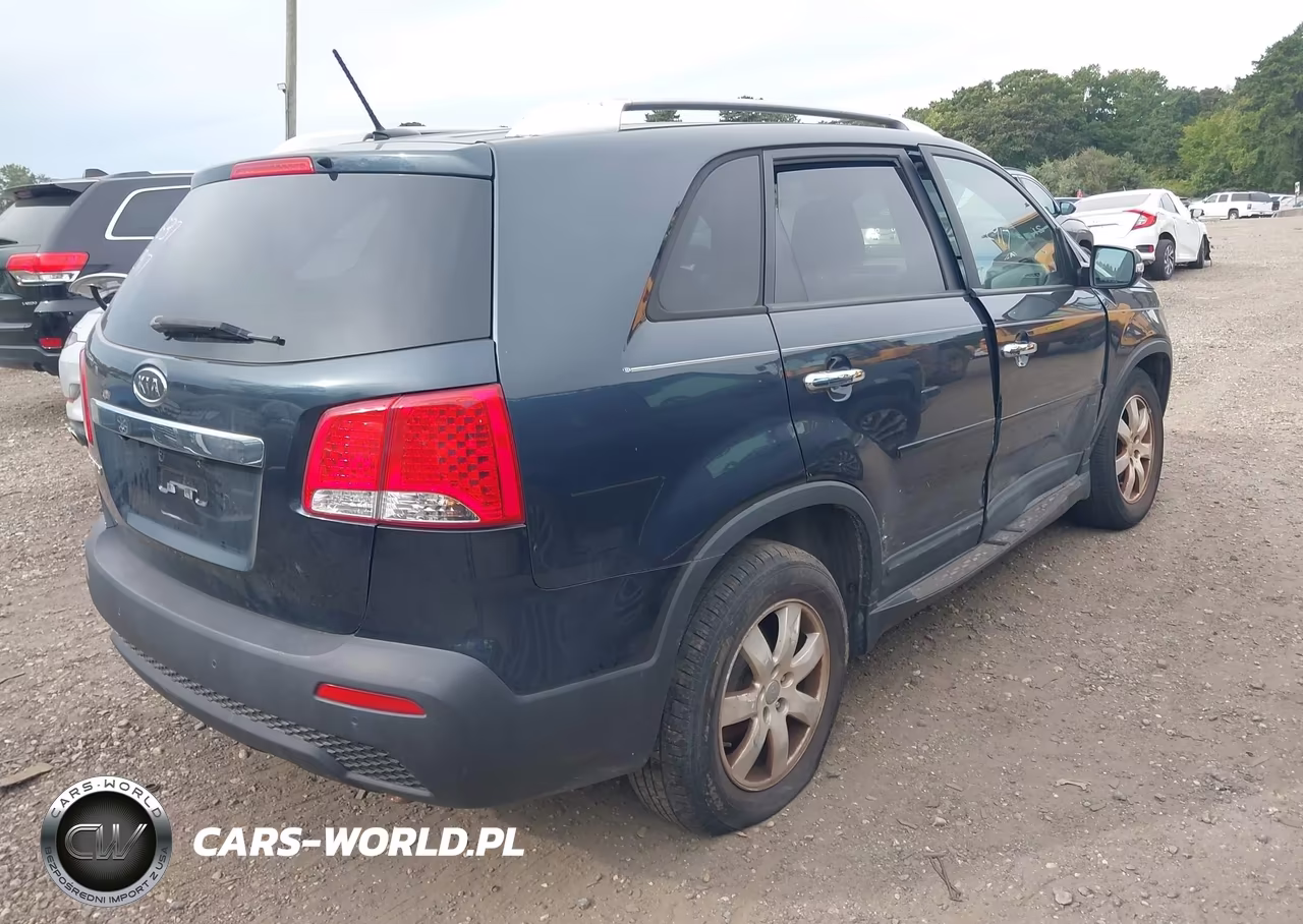 2013 Kia Sorento Lx VIN:5XYKT3A66DG349524 - 4