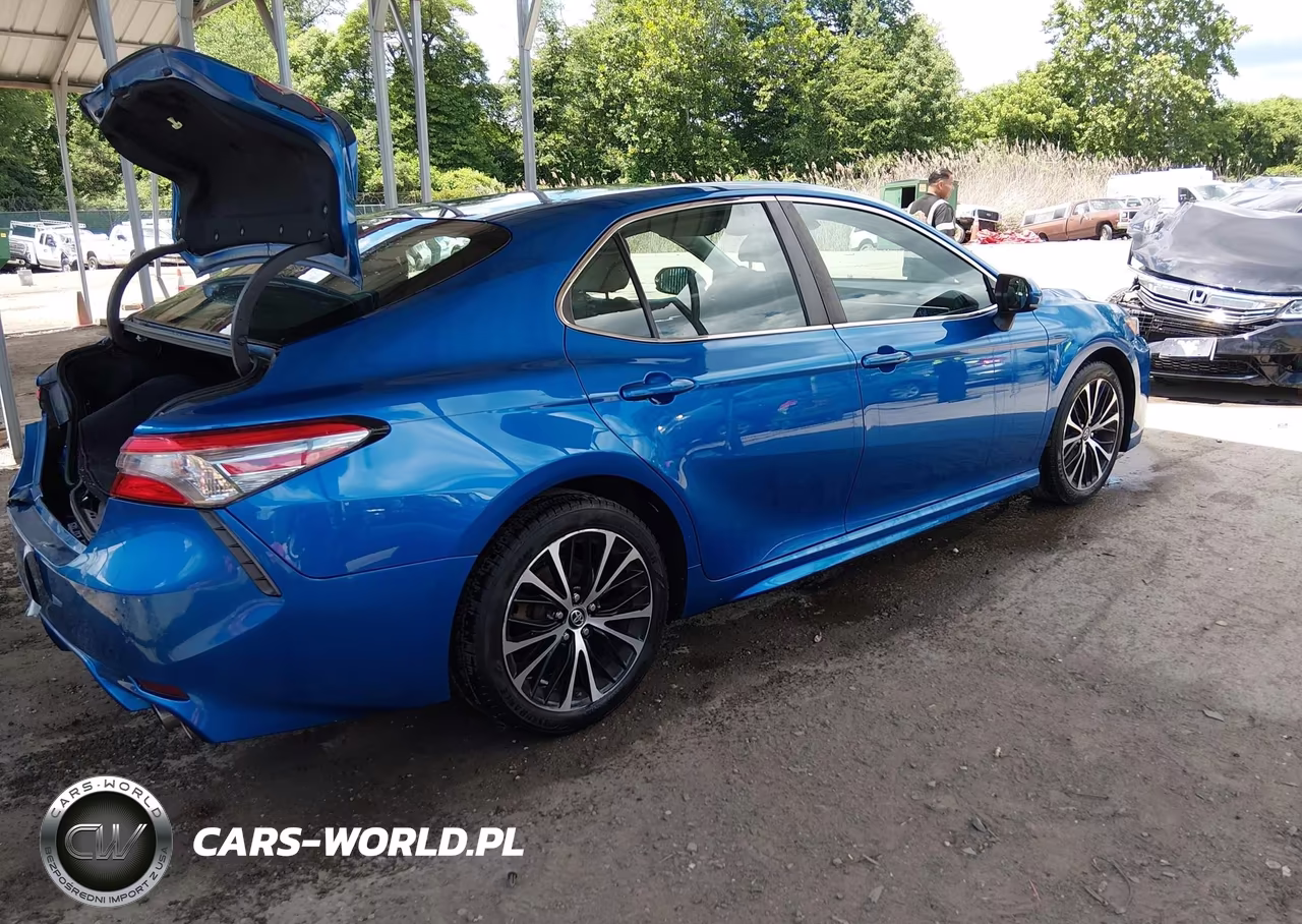 2018 Toyota Camry Se VIN:4T1B11HK8JU114111 - 4