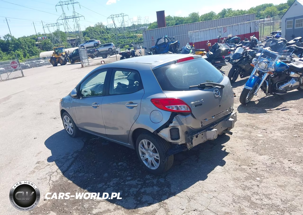 2013 Mazda Mazda2 Sport VIN:JM1DE1KZ9D0165541 - 3