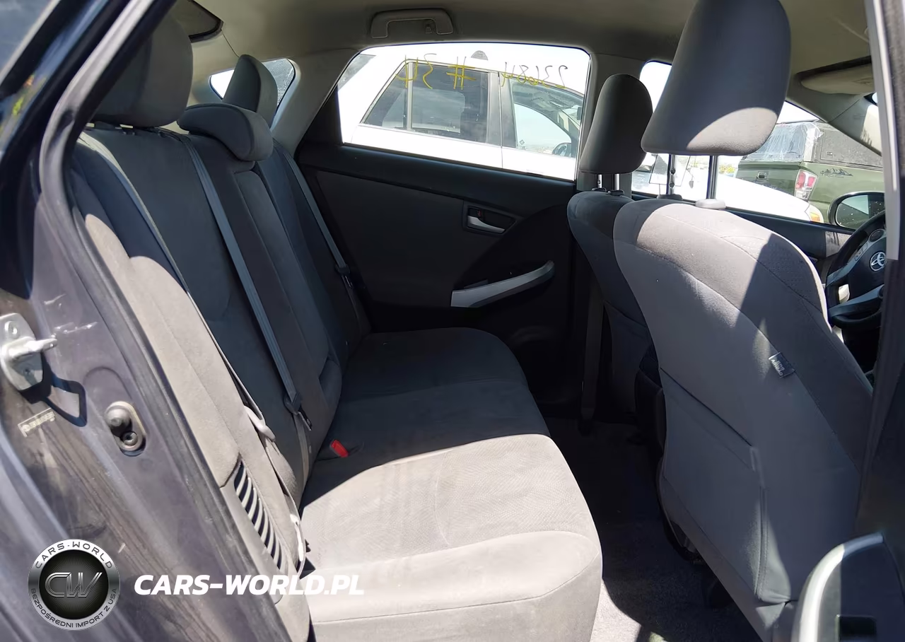 2012 Toyota Prius Two VIN:JTDKN3DU8C5453881 - 8