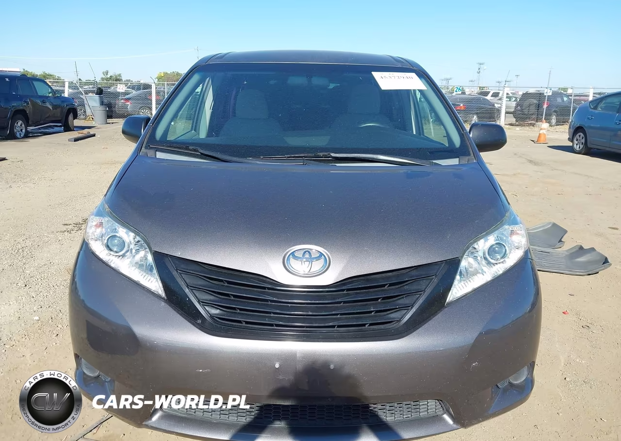 2015 Toyota Sienna L 7 Passenger VIN:5TDZK3DC0FS613264 - 11