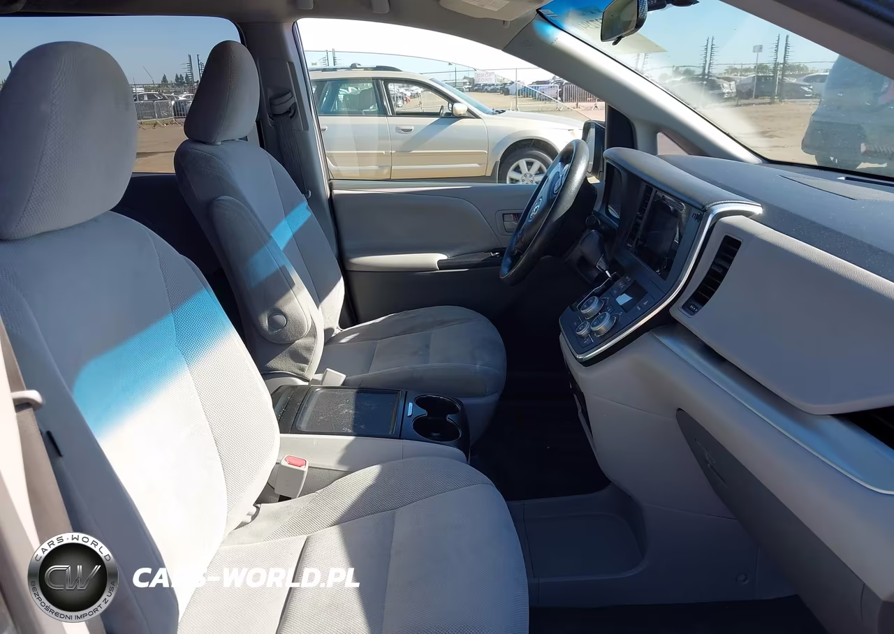 2015 Toyota Sienna L 7 Passenger VIN:5TDZK3DC0FS613264 - 5