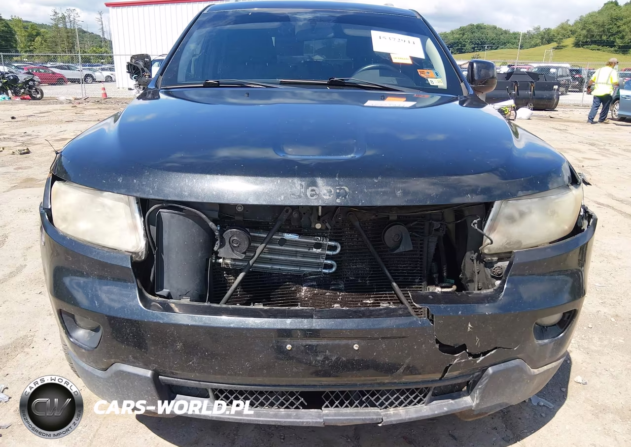 2011 Jeep Grand Cherokee Laredo VIN:1J4RR4GGXBC554939 - 6