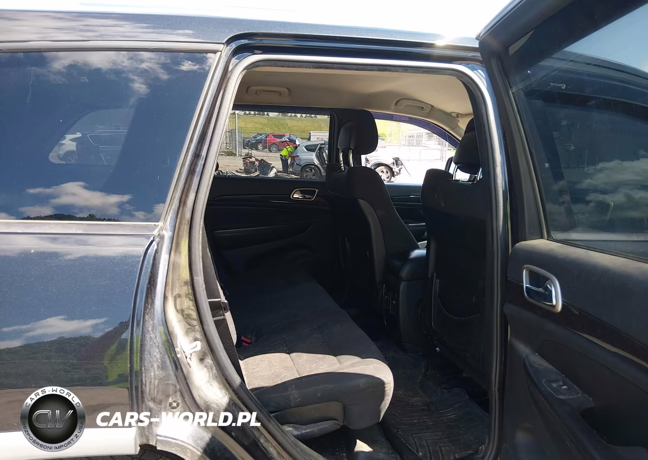 2011 Jeep Grand Cherokee Laredo VIN:1J4RR4GGXBC554939 - 8