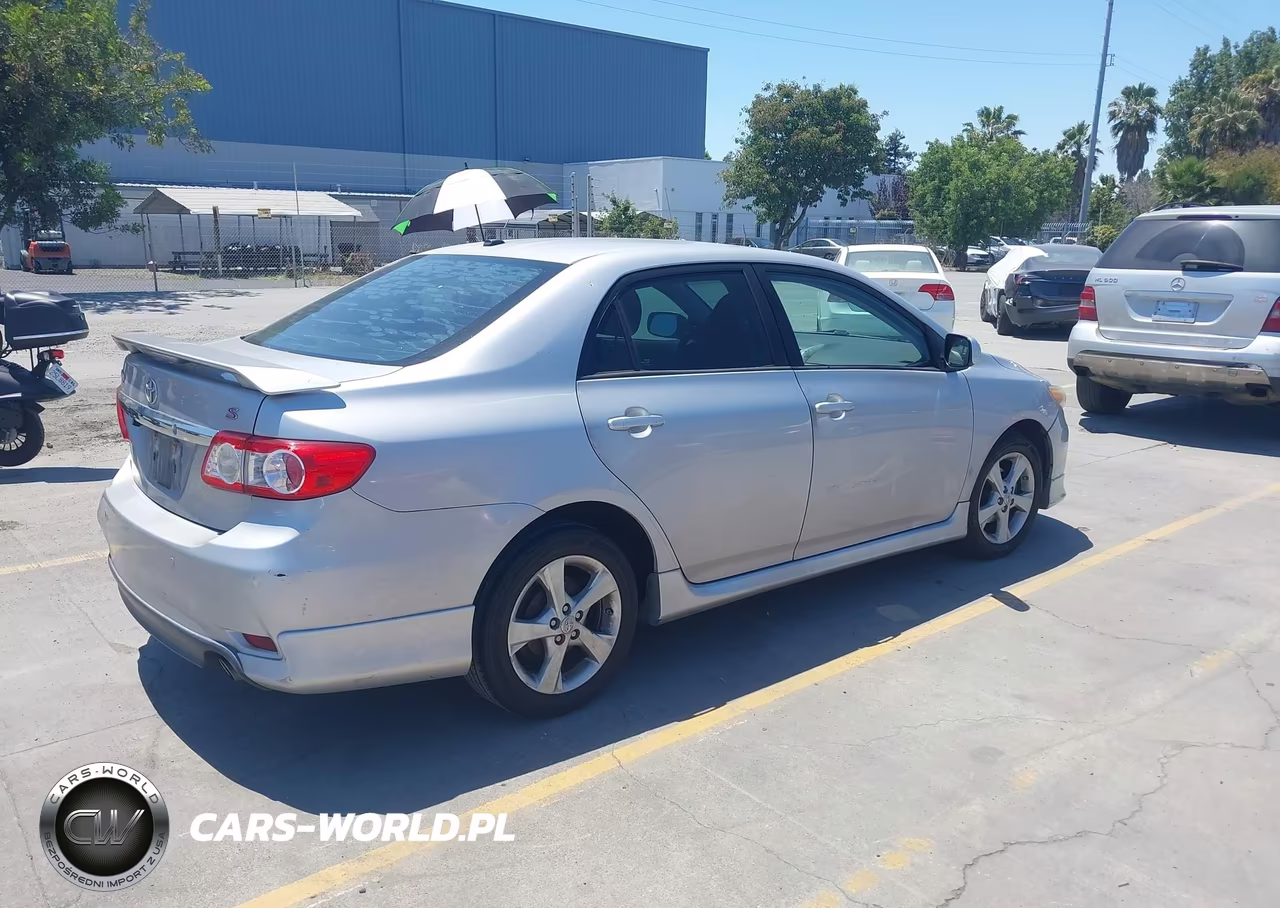 2011 Toyota Corolla S VIN:2T1BU4EE4BC639998 - 4