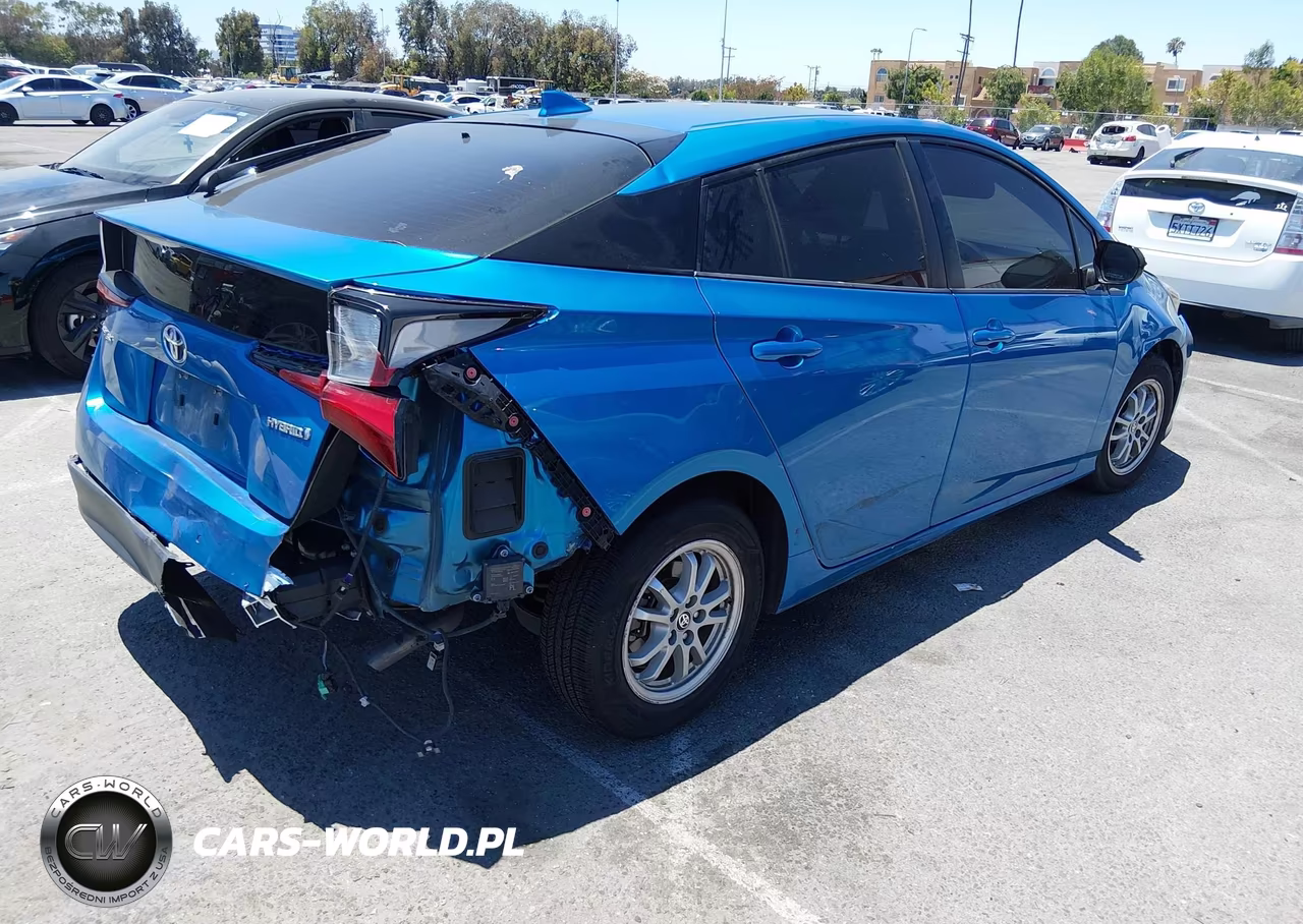 2019 Toyota Prius Le VIN:JTDKARFU2K3092797 - 4