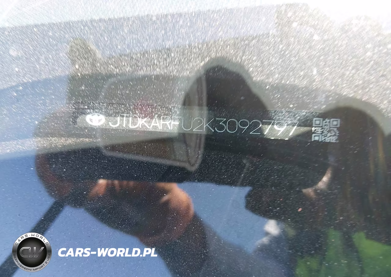 2019 Toyota Prius Le VIN:JTDKARFU2K3092797 - 9