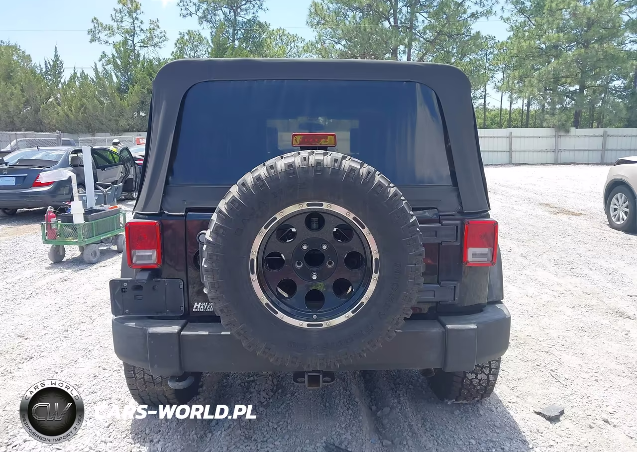 2010 Jeep Wrangler Unlimited Sport VIN:1J4BA3H14AL127011 - 16