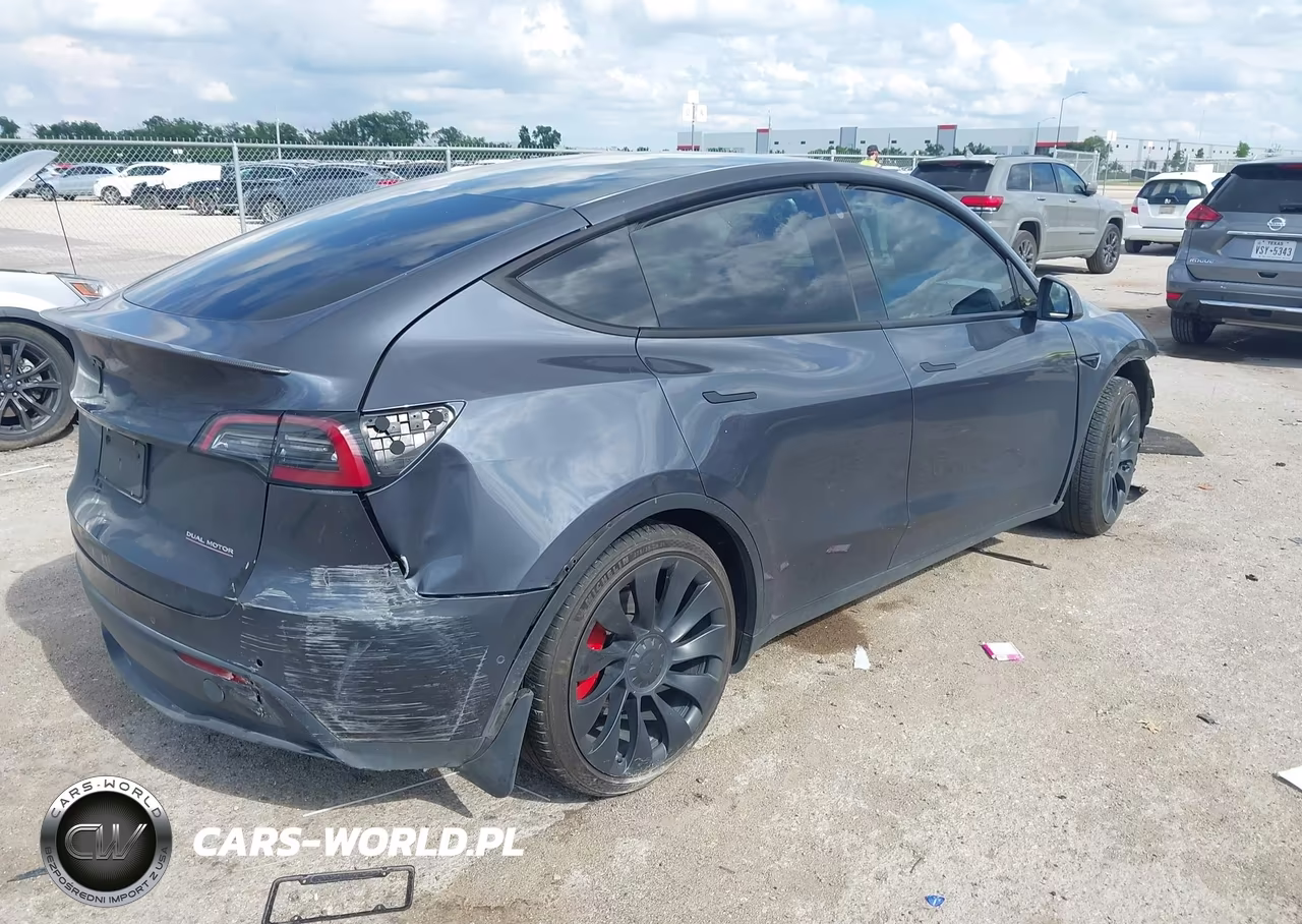 2022 Tesla Model Y Performance Dual Motor All-Wheel Drive VIN:7SAYGDEF8NF494767 - 4