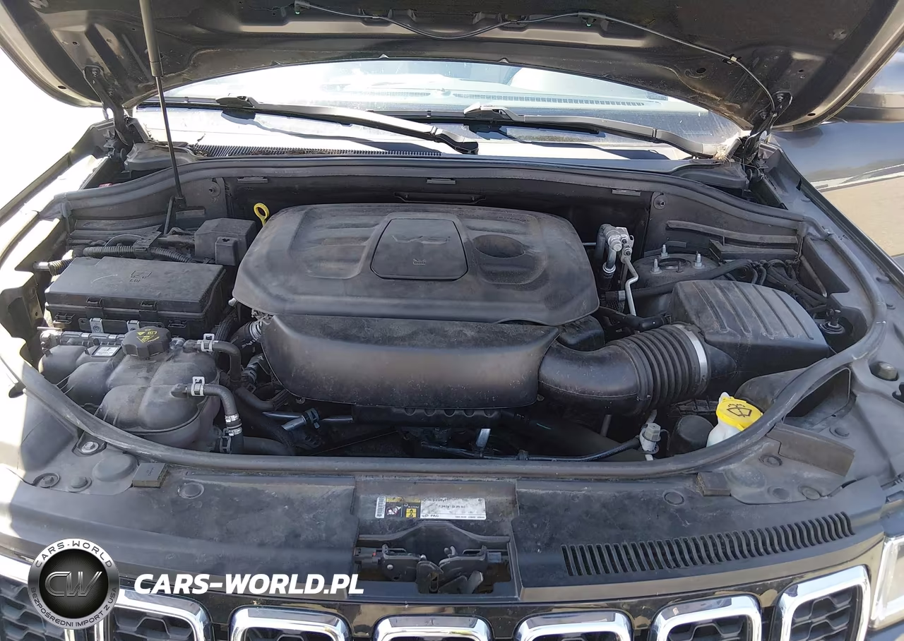 2019 Jeep Grand Cherokee Laredo E 4X4 VIN:1C4RJFAG3KC754210 - 10