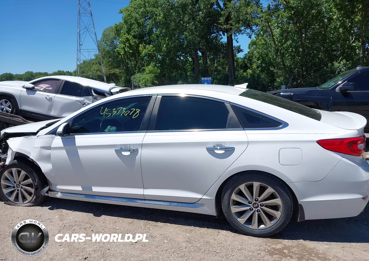 2016 Hyundai Sonata Sport VIN:5NPE34AFXGH283916 - 14