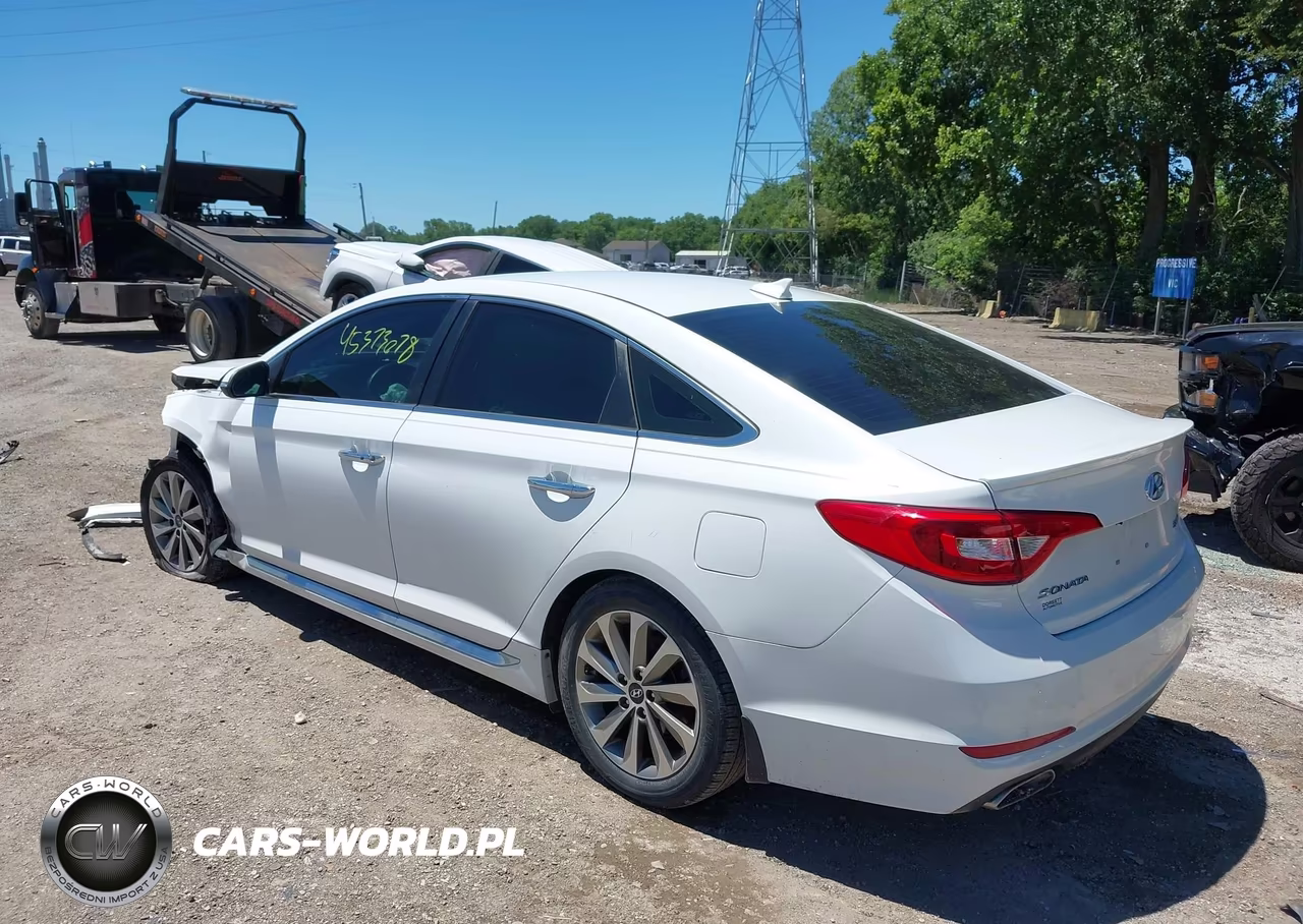 2016 Hyundai Sonata Sport VIN:5NPE34AFXGH283916 - 3