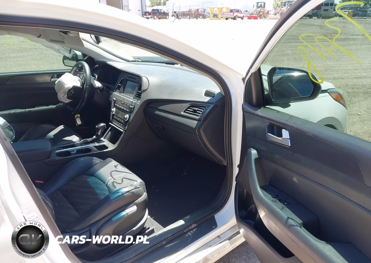 2016 Hyundai Sonata Sport VIN:5NPE34AFXGH283916 - 5