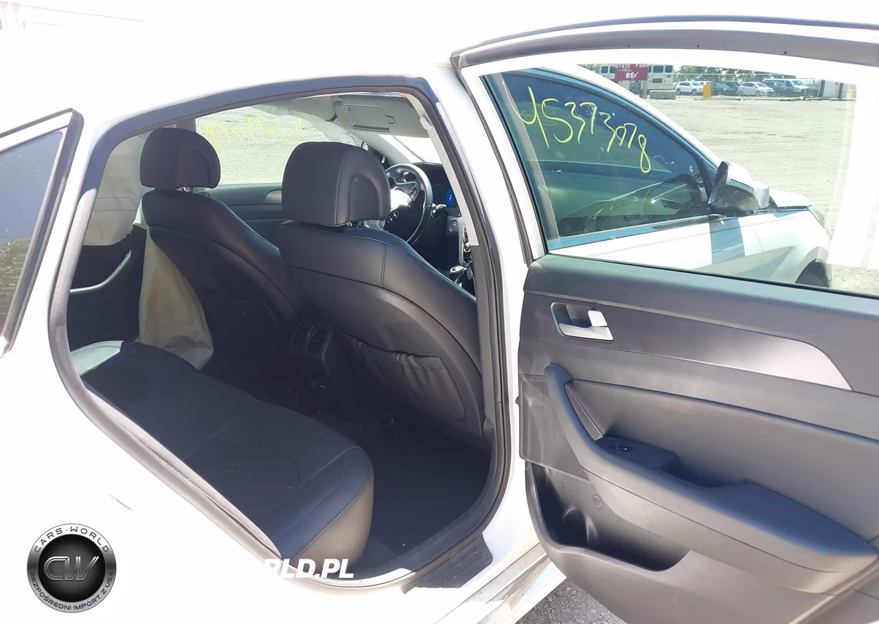 2016 Hyundai Sonata Sport VIN:5NPE34AFXGH283916 - 8