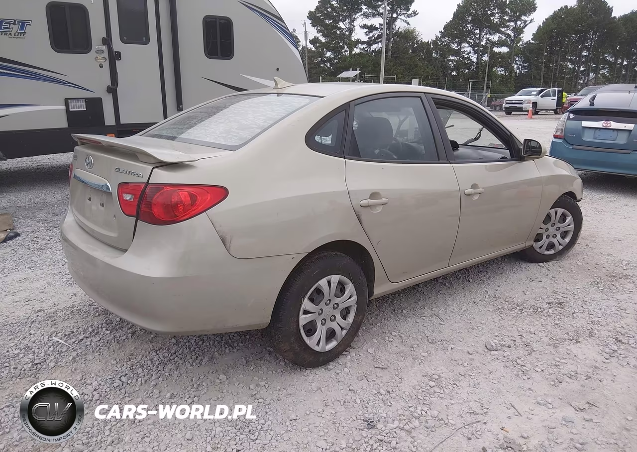 2010 Hyundai Elantra Gls VIN:KMHDU4AD2AU039550 - 4