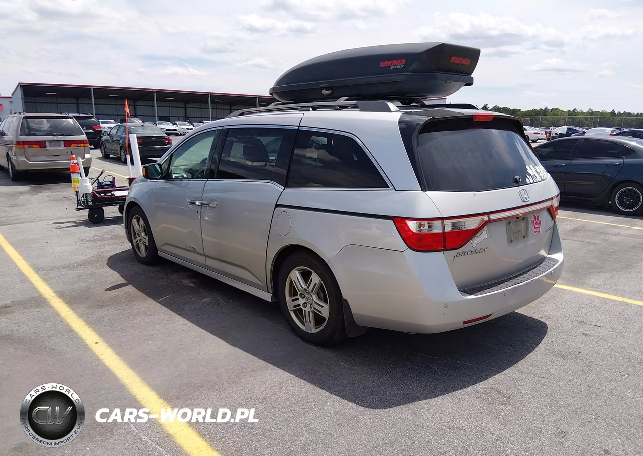 2011 Honda Odyssey Touring-Touring Elite VIN:5FNRL5H99BB072804 - 3