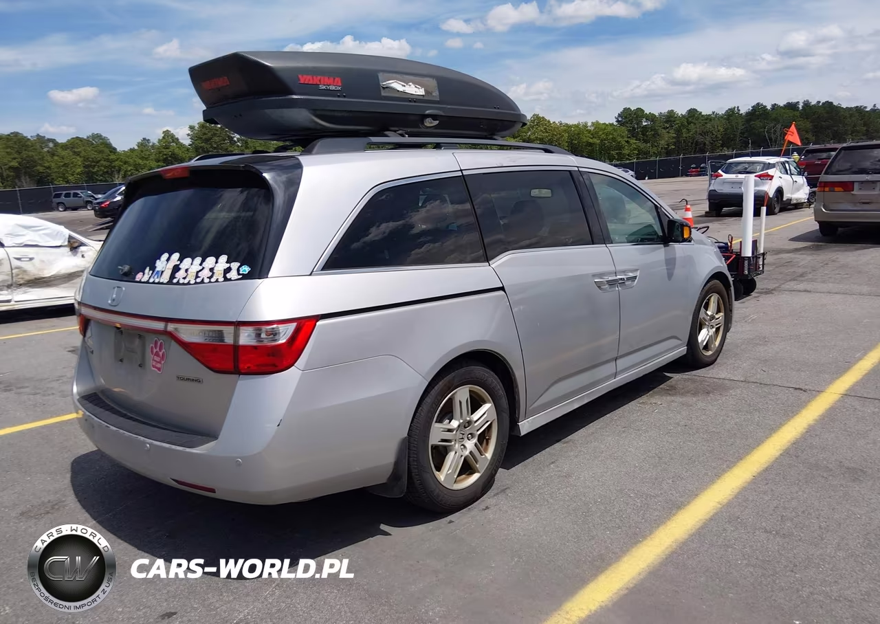 2011 Honda Odyssey Touring-Touring Elite VIN:5FNRL5H99BB072804 - 4
