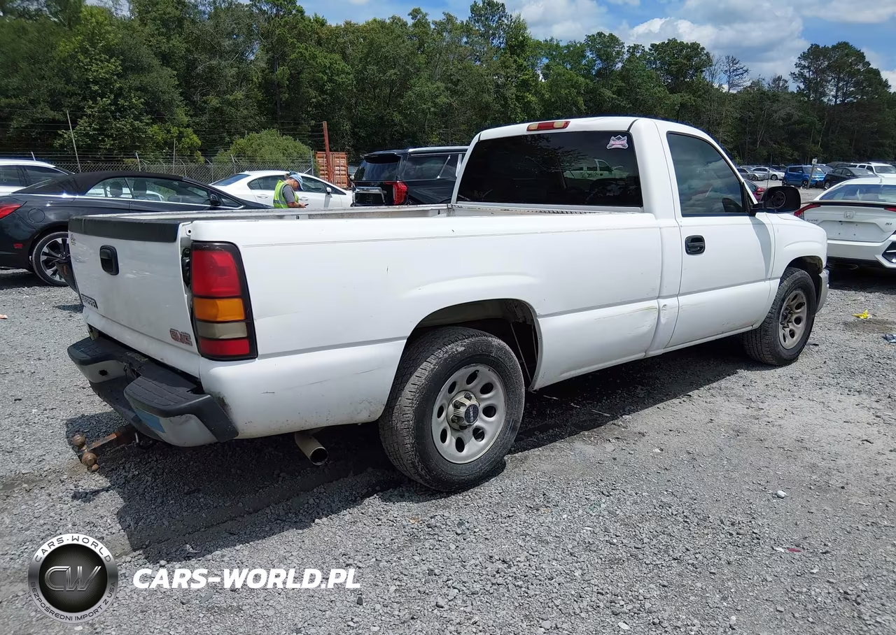 2005 GMC Sierra 1500 Work Truck VIN:1GTEC14VX5E187623 - 4