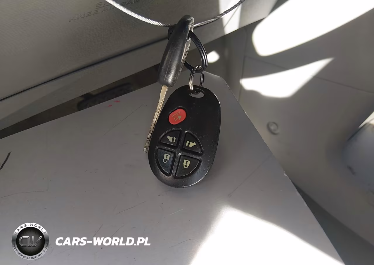 2012 Toyota Sienna Le V6 8 Passenger VIN:5TDKK3DC9CS201549 - 11