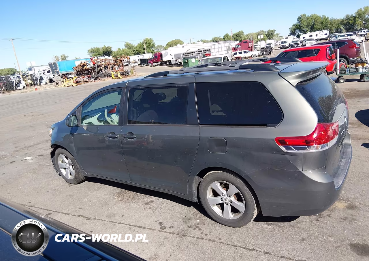 2012 Toyota Sienna Le V6 8 Passenger VIN:5TDKK3DC9CS201549 - 15