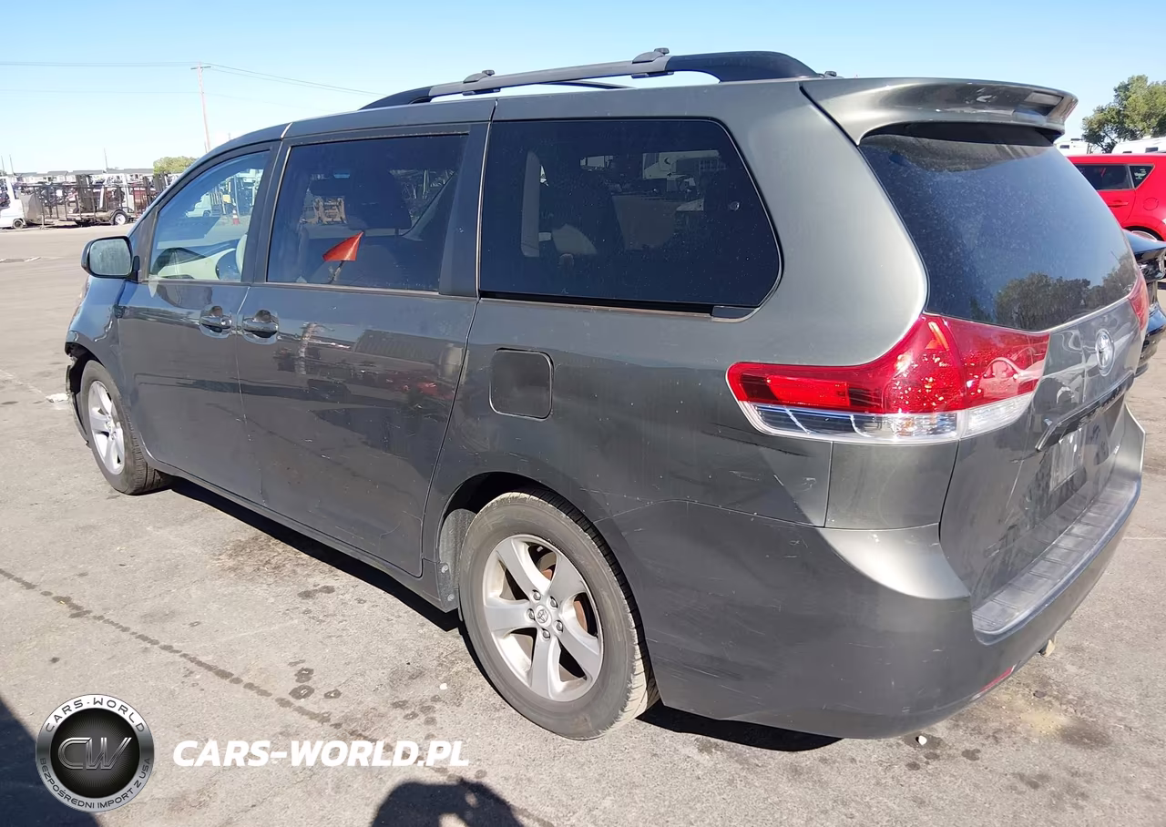 2012 Toyota Sienna Le V6 8 Passenger VIN:5TDKK3DC9CS201549 - 3