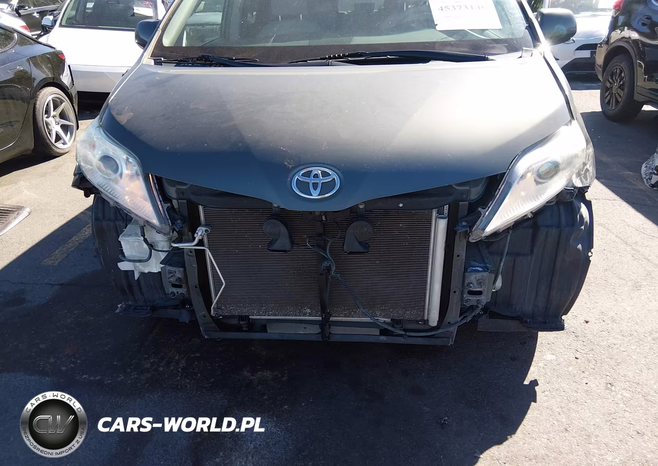 2012 Toyota Sienna Le V6 8 Passenger VIN:5TDKK3DC9CS201549 - 6
