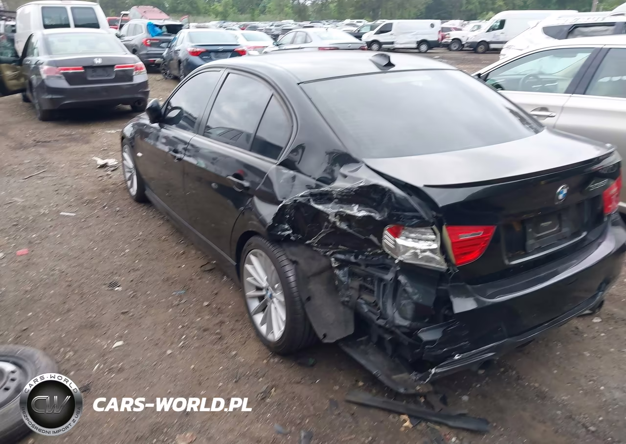 2011 BMW 335I xDrive VIN:WBAPL5C56BA921319 - 3