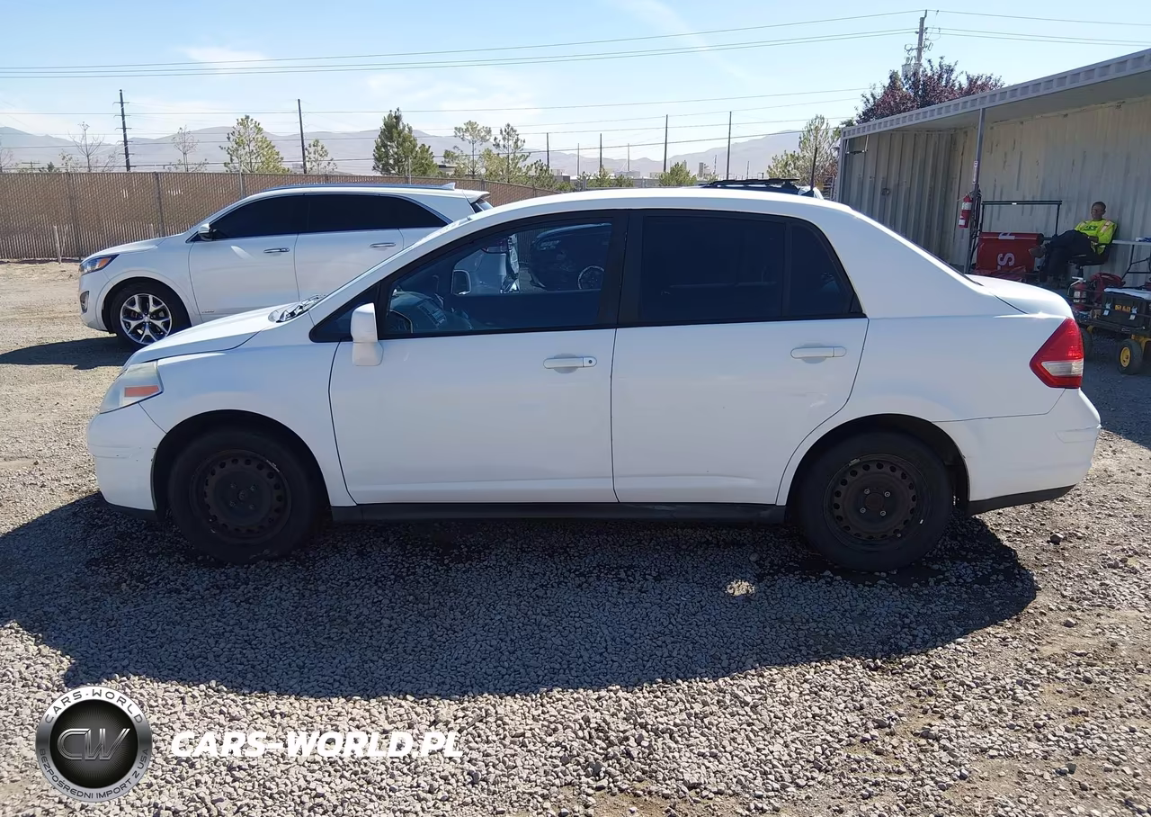 2011 Nissan Versa 1.8S VIN:3N1BC1APXBL462379 - 14