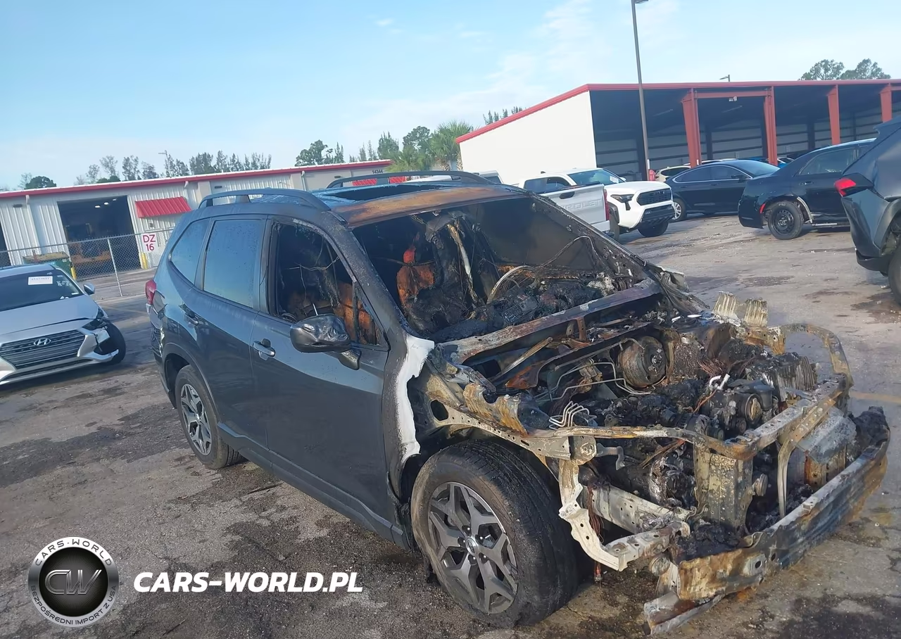 2020 Subaru Forester Premium VIN:JF2SKAJC3LH435037 - 12