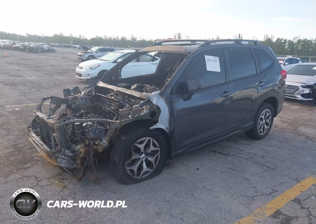 2020 Subaru Forester Premium VIN:JF2SKAJC3LH435037 - 2