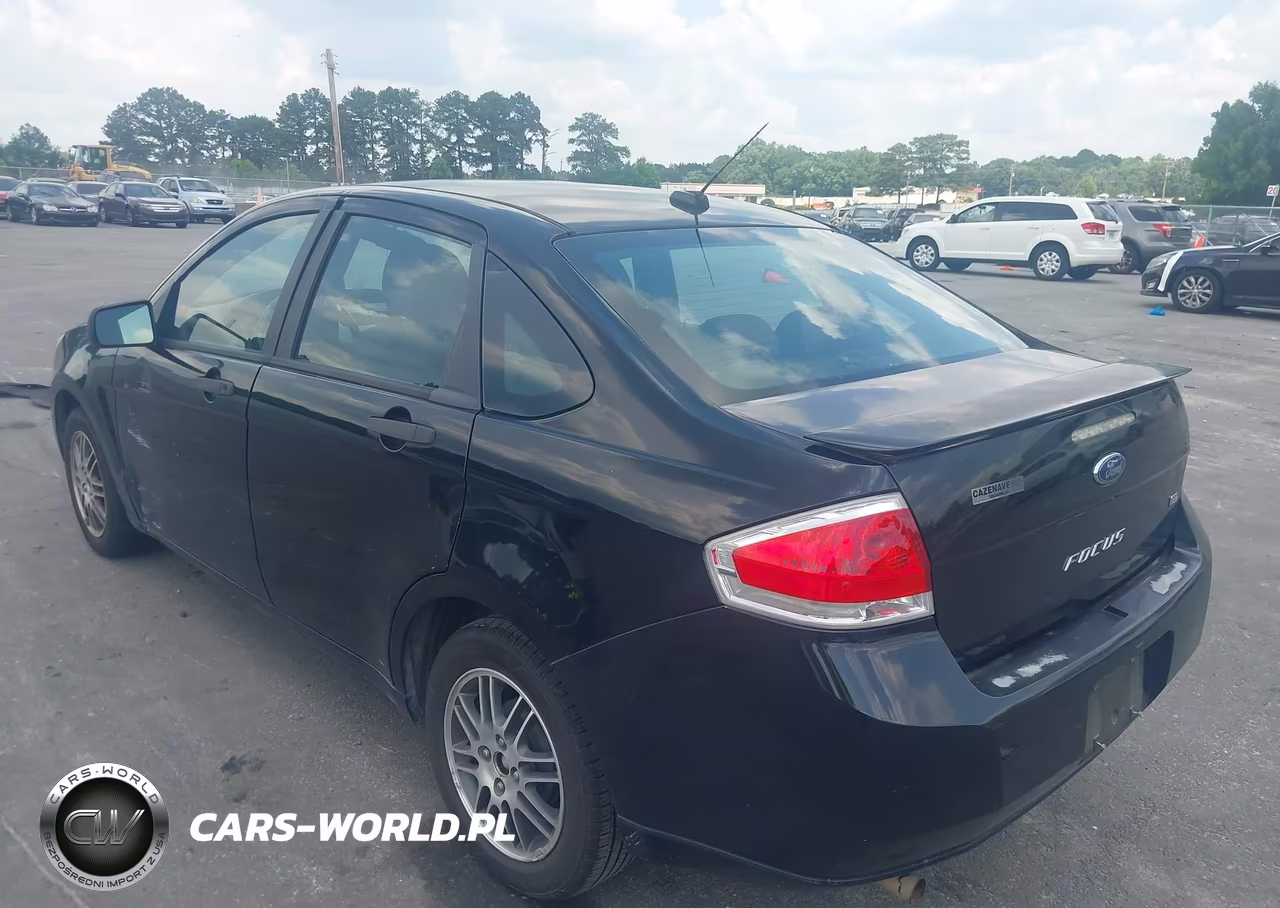2010 Ford Focus Se VIN:1FAHP3FN3AW198709 - 3