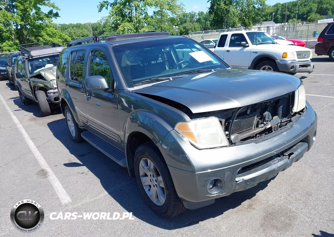 2005 Nissan Pathfinder Le