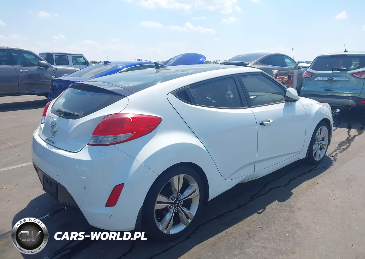 2013 Hyundai Veloster VIN:KMHTC6ADXDU156923 - 4