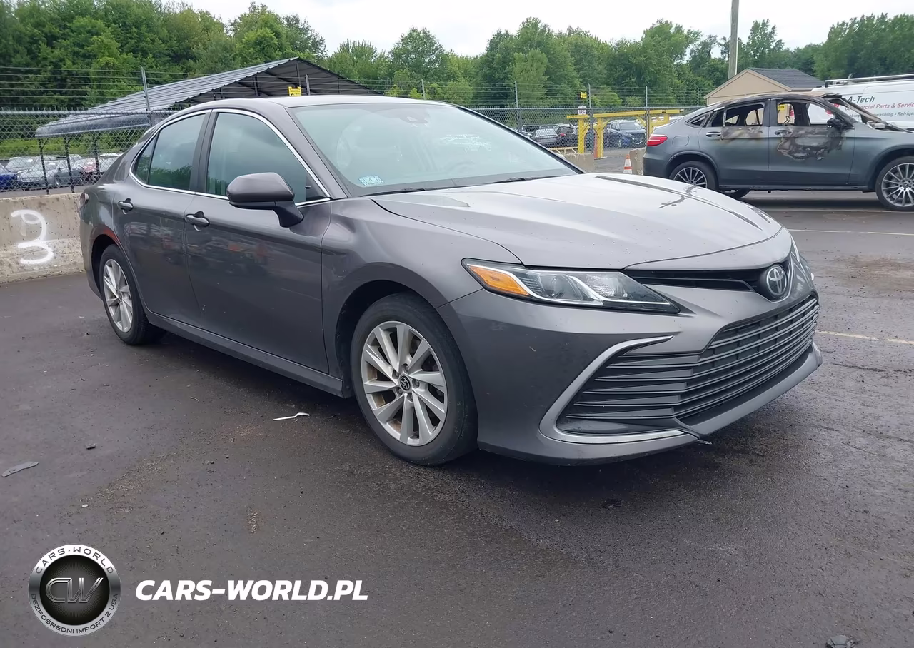 2021 Toyota Camry Le