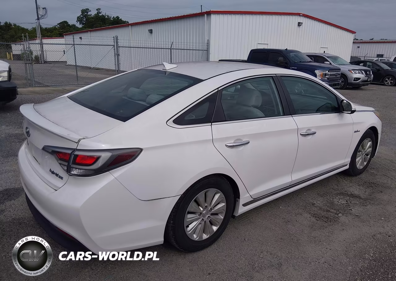 2017 Hyundai Sonata Hybrid Se VIN:KMHE24L13HA046127 - 4
