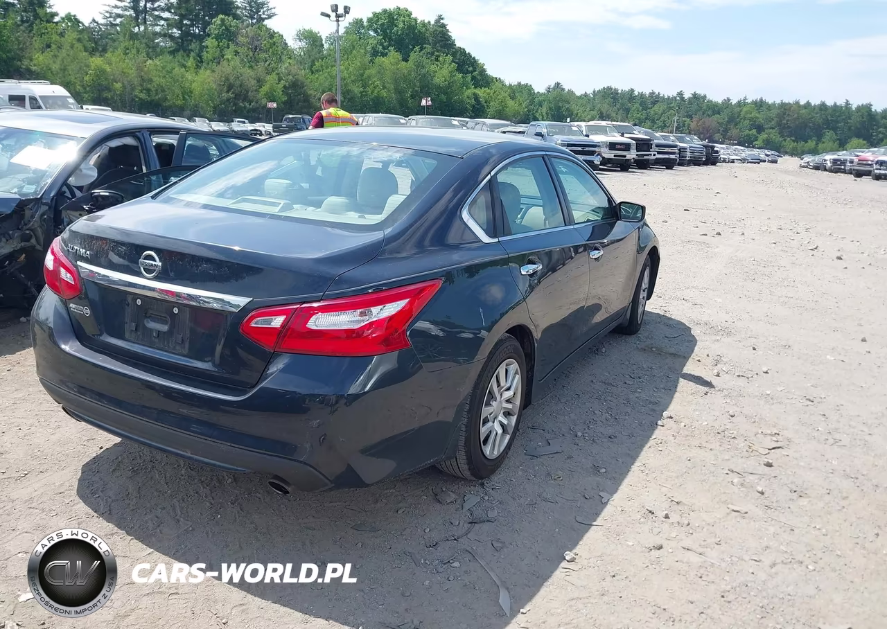 2016 Nissan Altima 2.5 S VIN:1N4AL3AP4GC145856 - 4